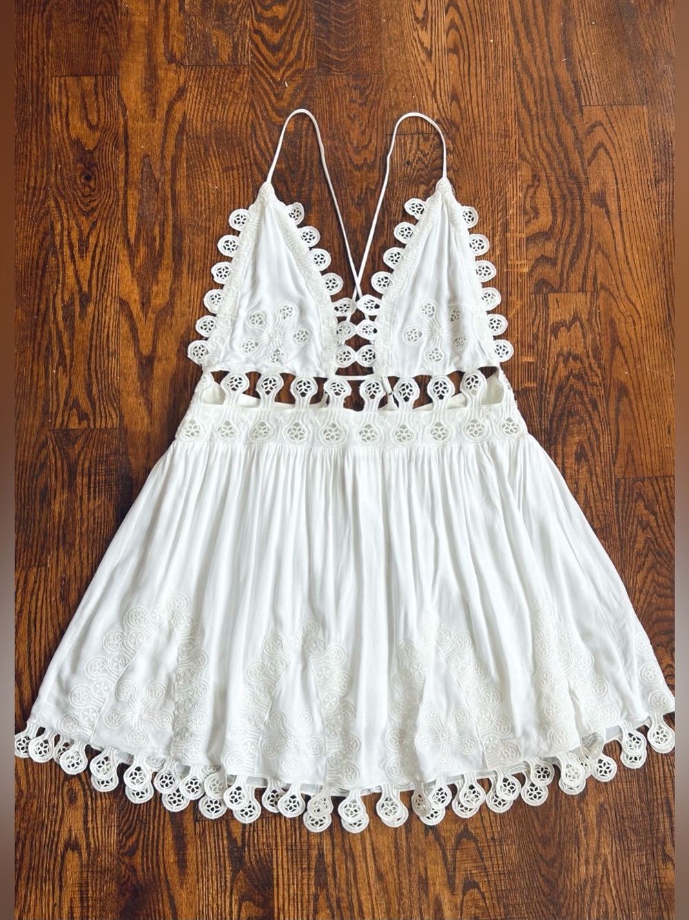 Honey Punch sz M  White Crochet Lace Top Whimsical Y2K